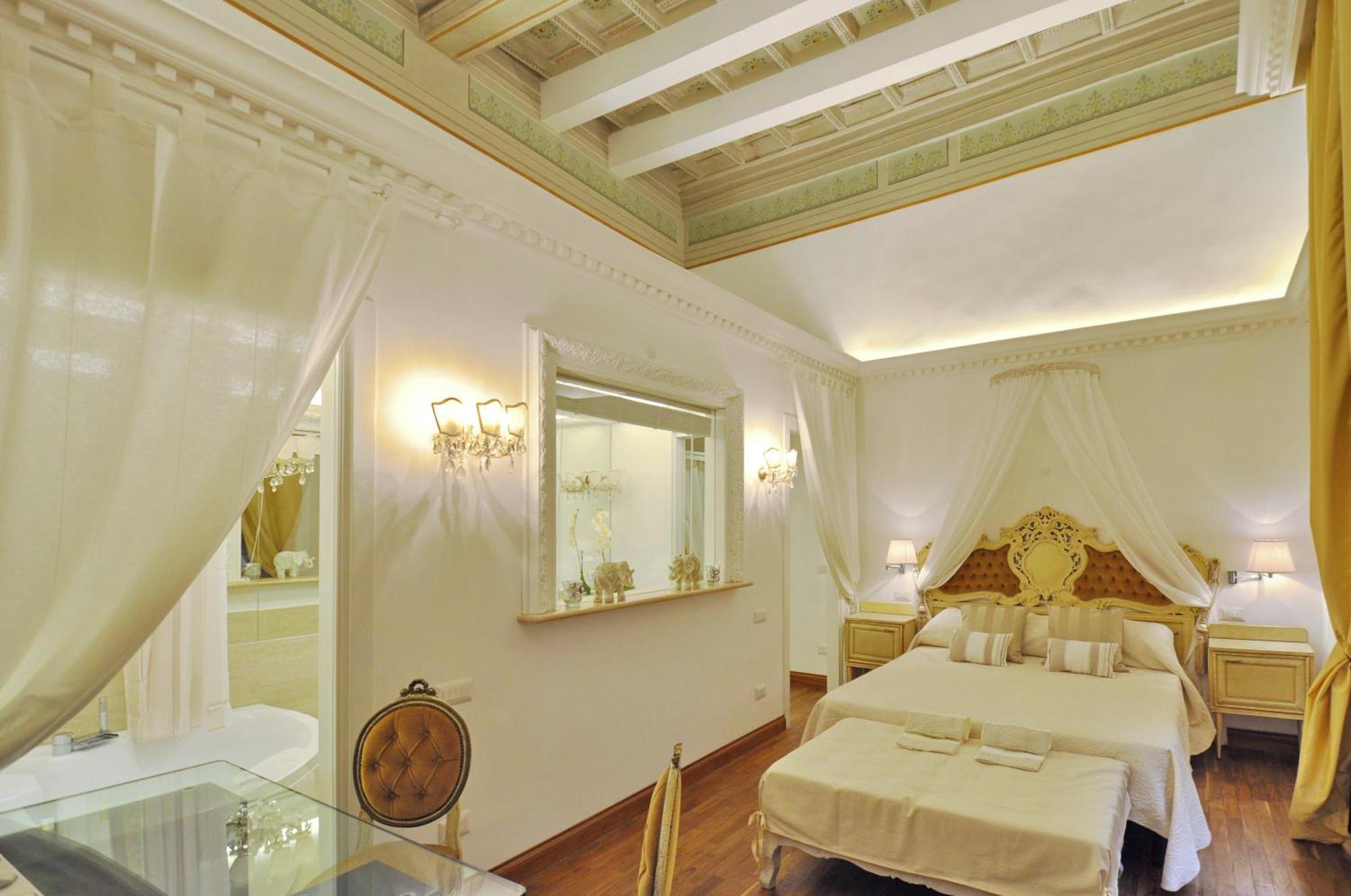 Luxury Navona By Flatinrome